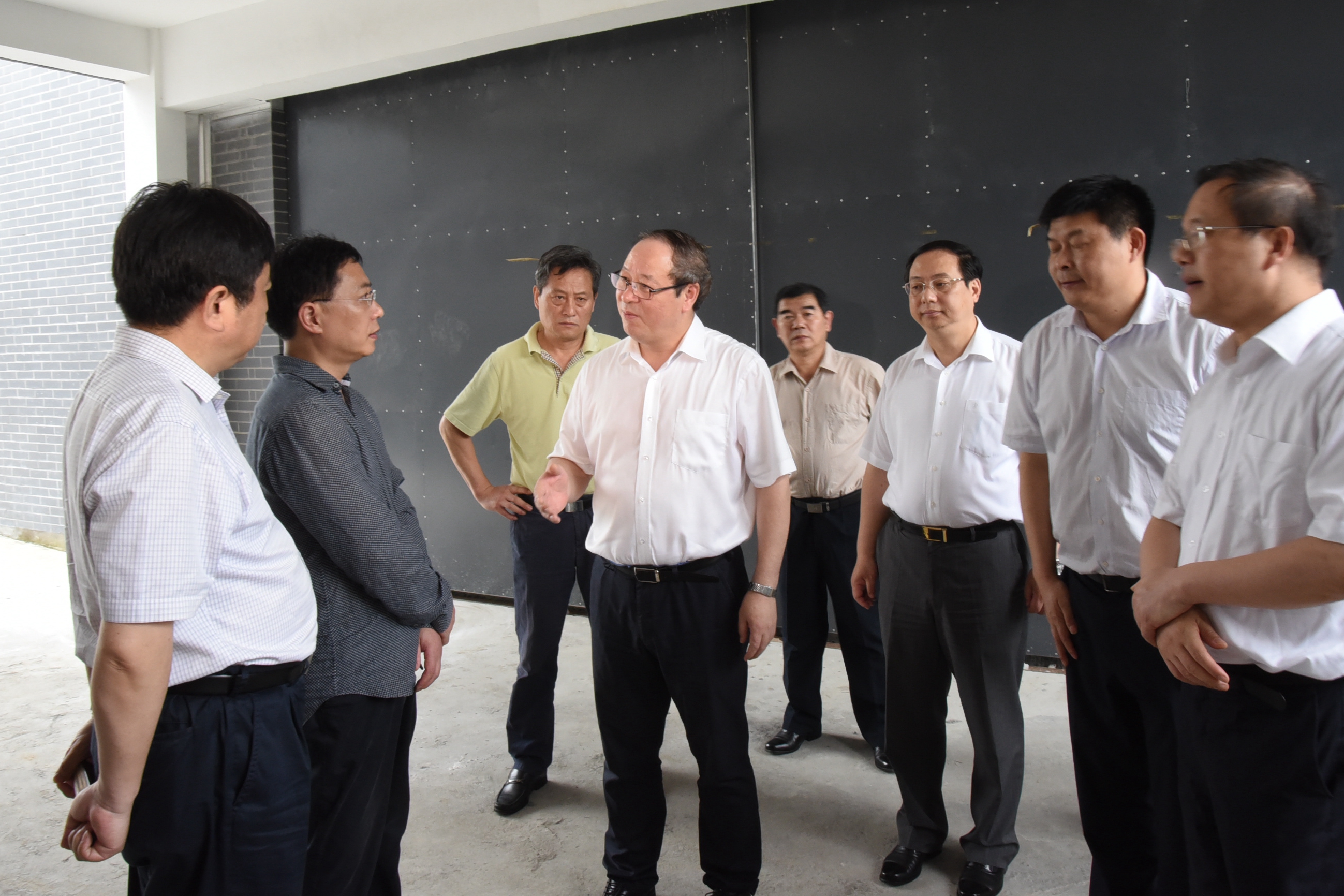 浙江省副省长彭佳学视察开云（中国）特种茶中心