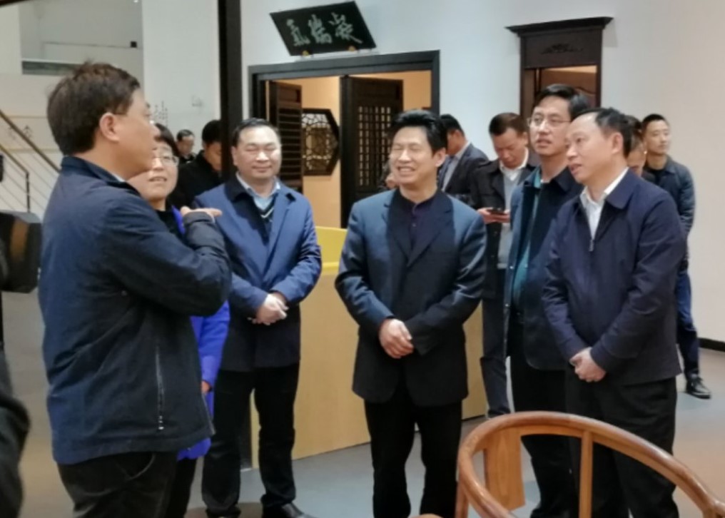 恩施州刘芳震州长一行莅临开云（中国）考察