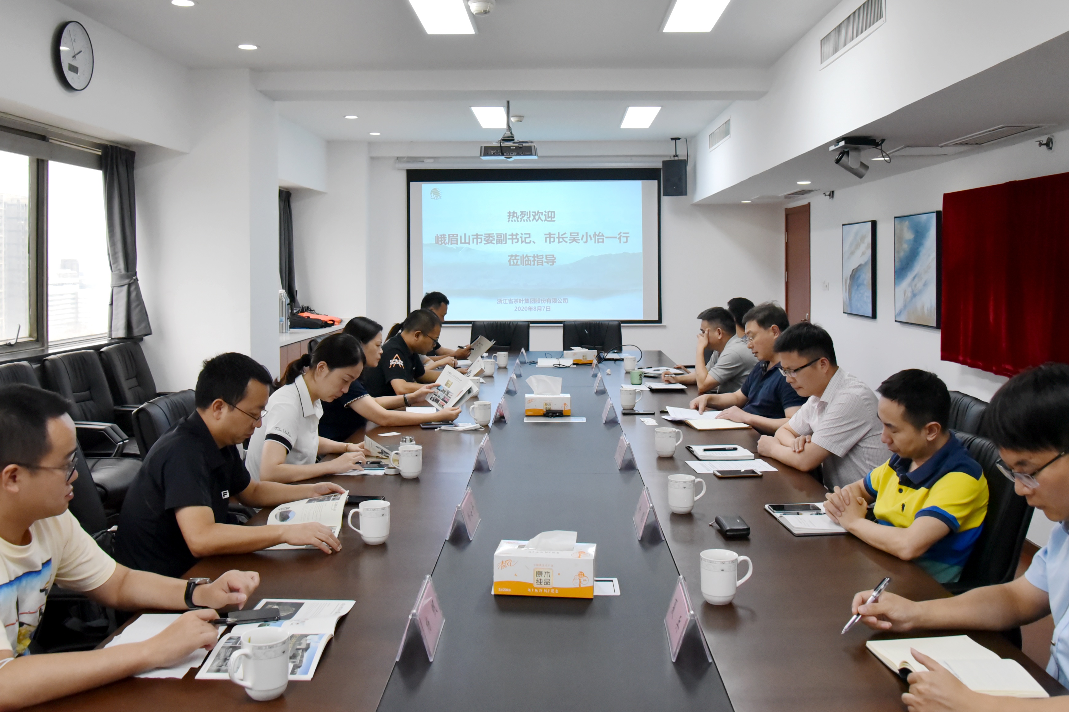 四川峨眉山吴小怡市长一行到访开云（中国）