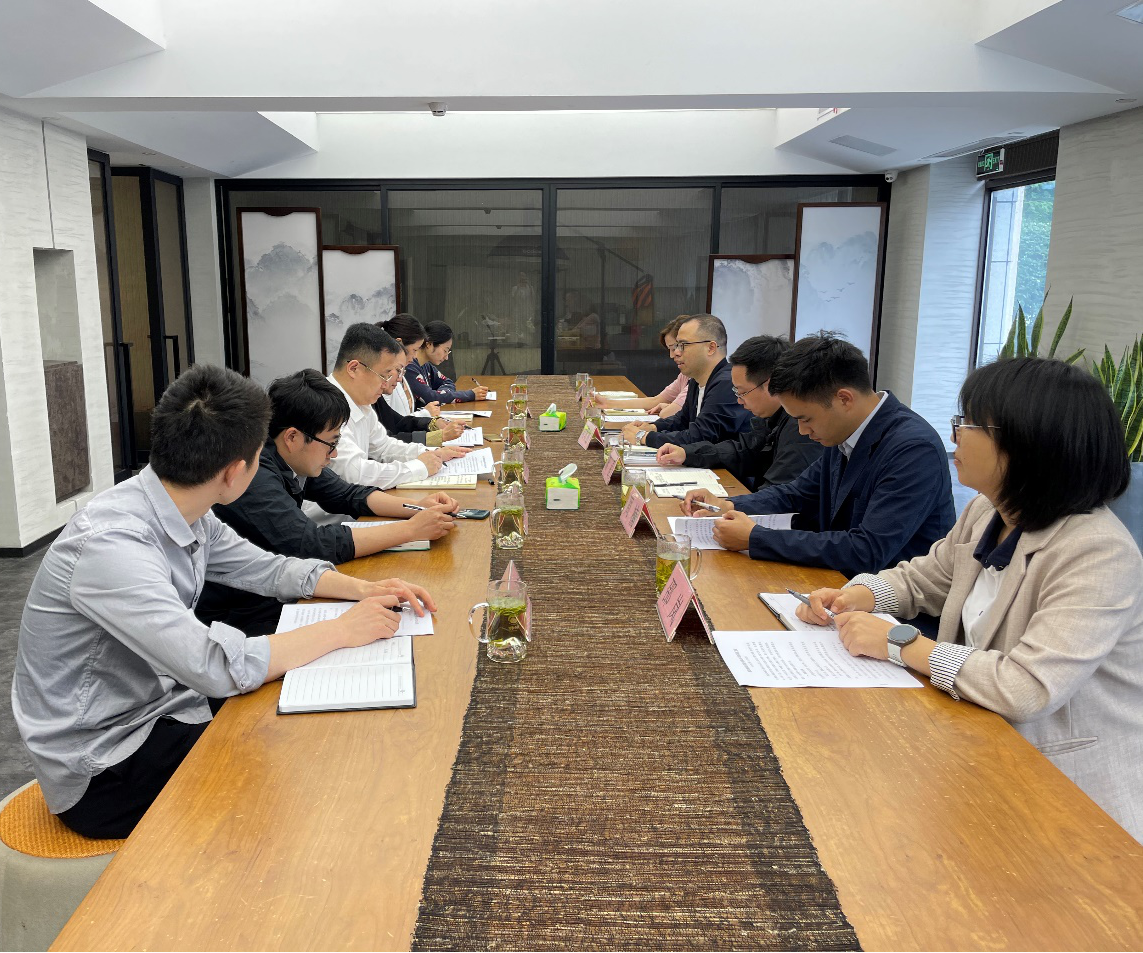 省社副主任冯冠胜莅临开云（中国）狮峰茶业公司调研