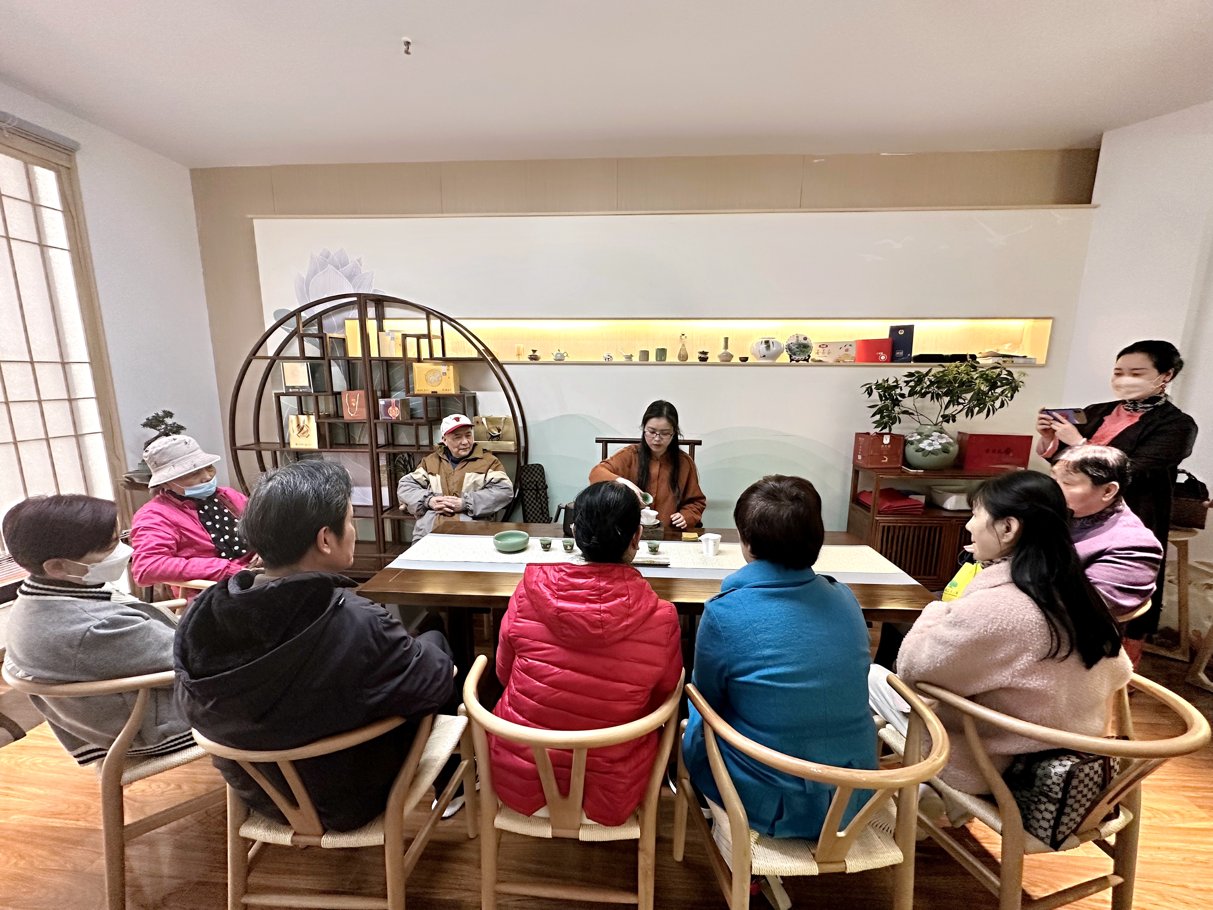 开云（中国）狮峰制茶公司开展茶文化公益活动