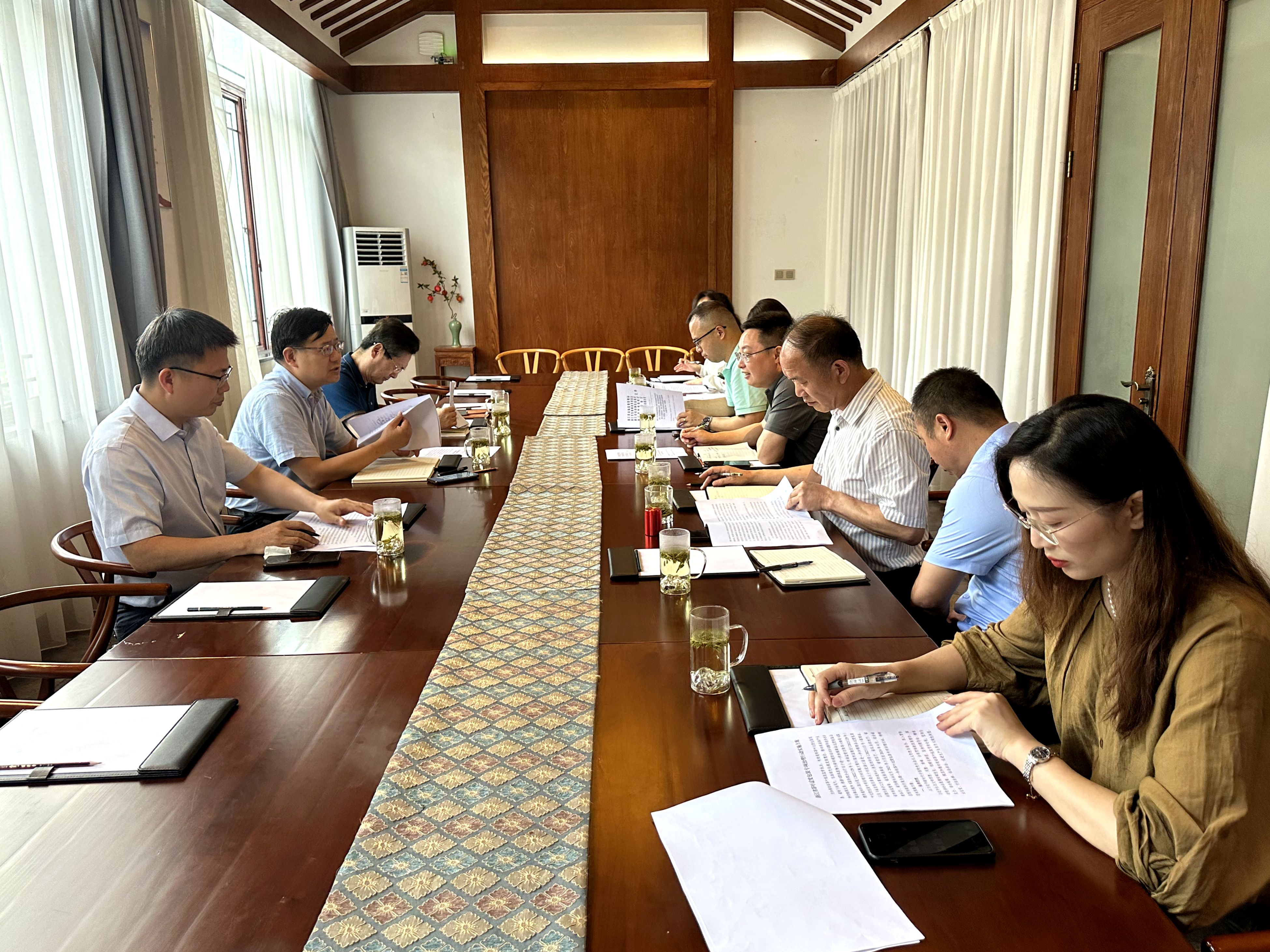 省供销社理事会副主任沈省文赴开云（中国）开展茶叶过度包装专项治理调研